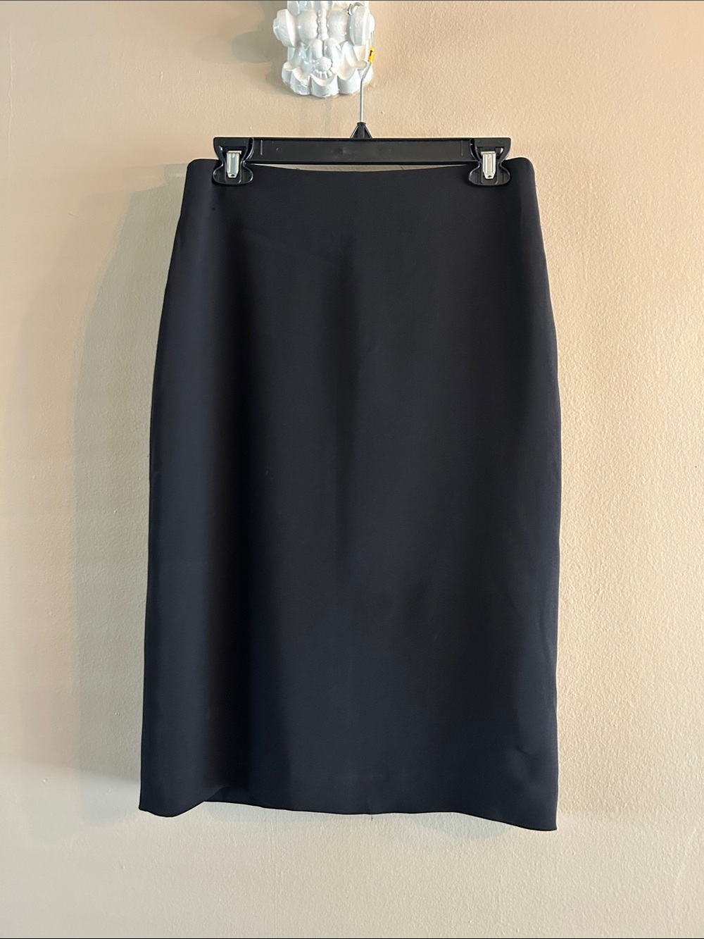 Barney’s NY black matte silk crepe skirt size 6 made in Italy
